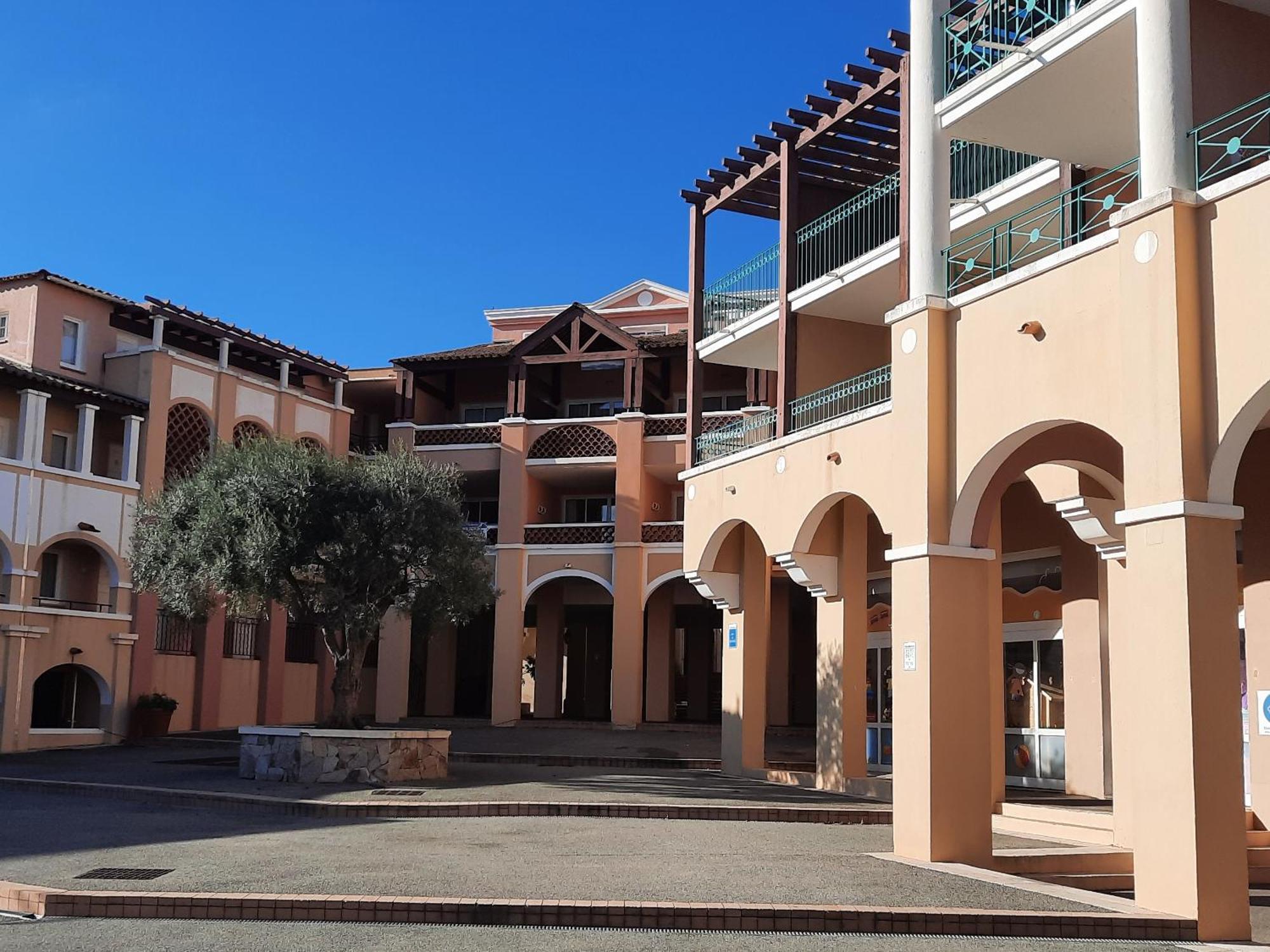Huuummm C'Est La ! Beau T2 Cap Esterel Village Avec Clim ! Saint-Raphaël المظهر الخارجي الصورة
